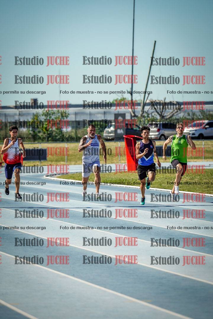 Fotos de los 200 m llanos de varones