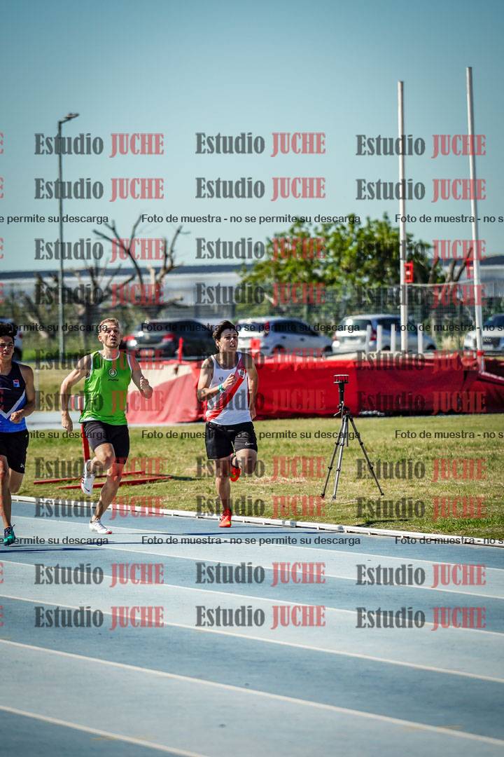 Fotos de los 200 m llanos de varones