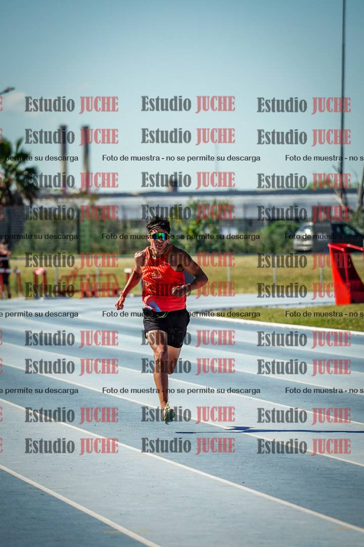 Fotos de los 200 m llanos de varones