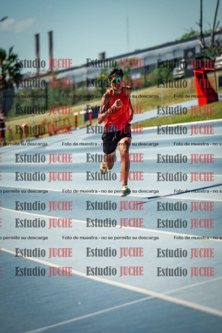 Fotos de los 200 m llanos de varones