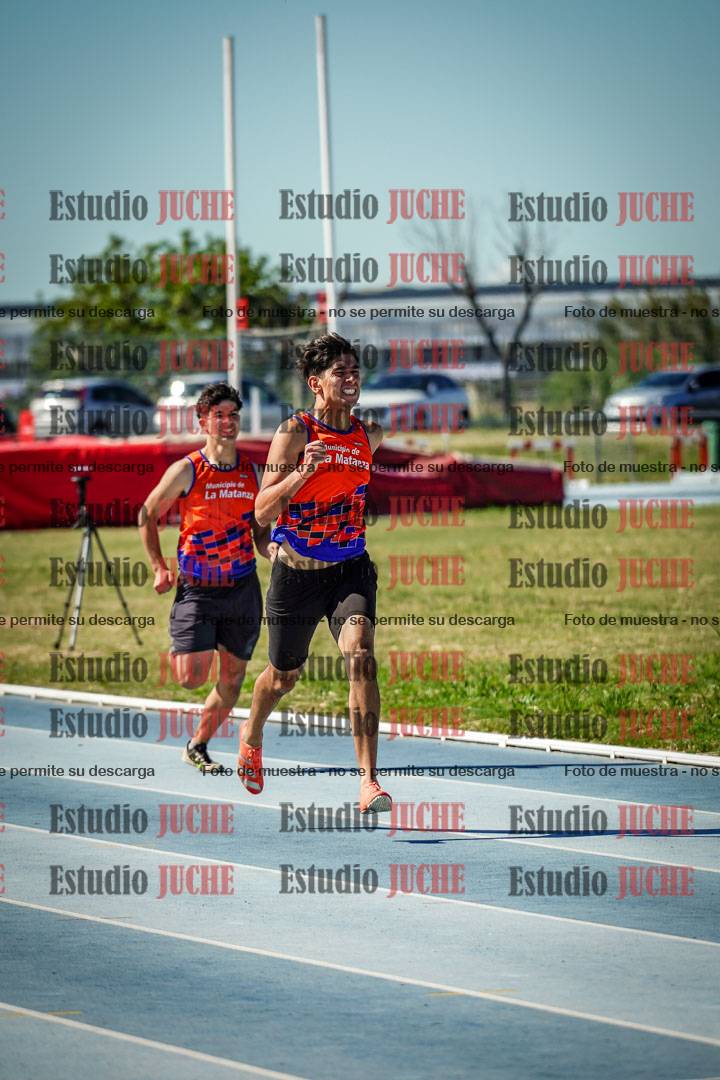 Fotos de los 200 m llanos de varones