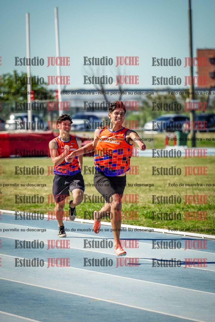 Fotos de los 200 m llanos de varones