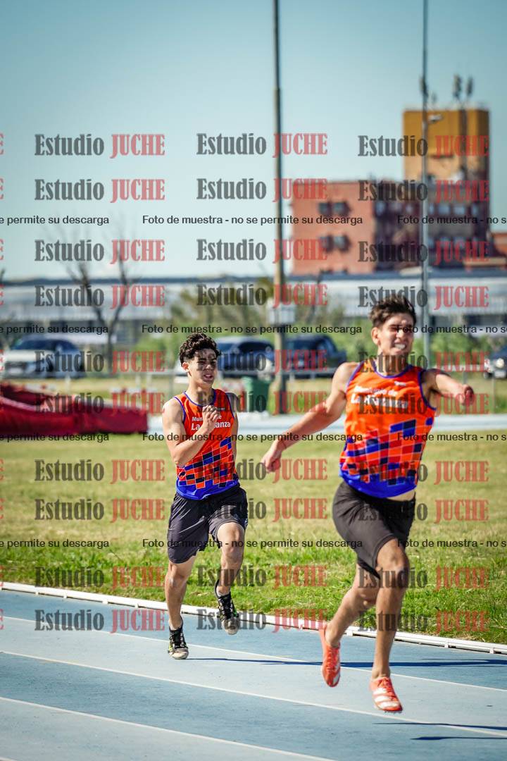 Fotos de los 200 m llanos de varones