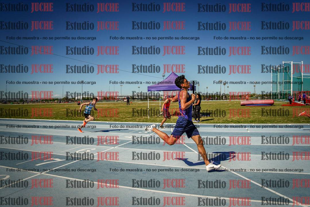 Fotos de los 200 m llanos de varones