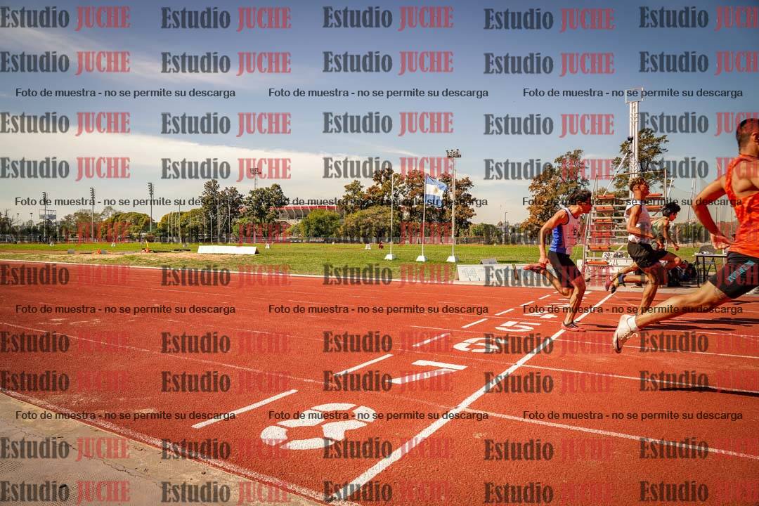 Fotos de los 100 m llanos de varones