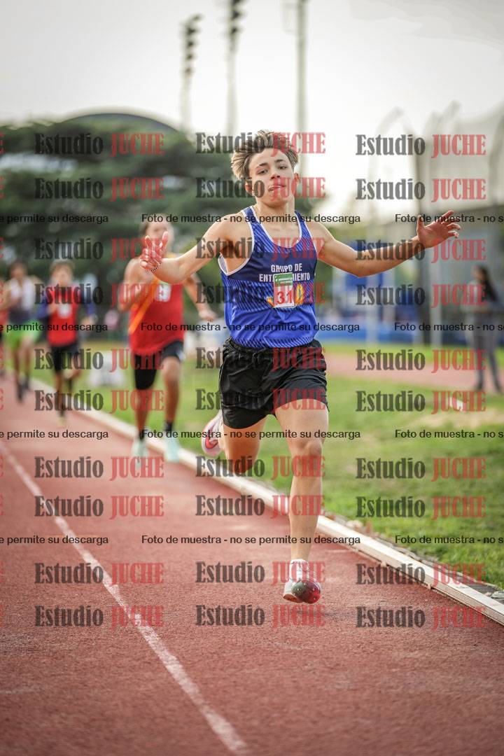 Fotos de los 600 m llanos de varones