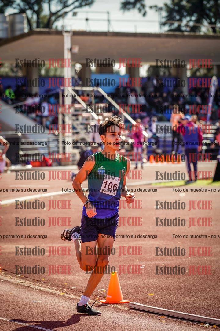 Fotos de los 800 m llanos de varones