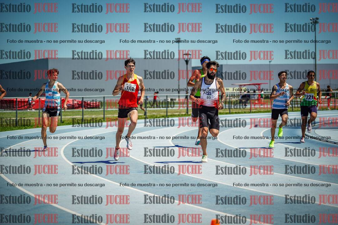 Fotos de los 800 m llanos de varones