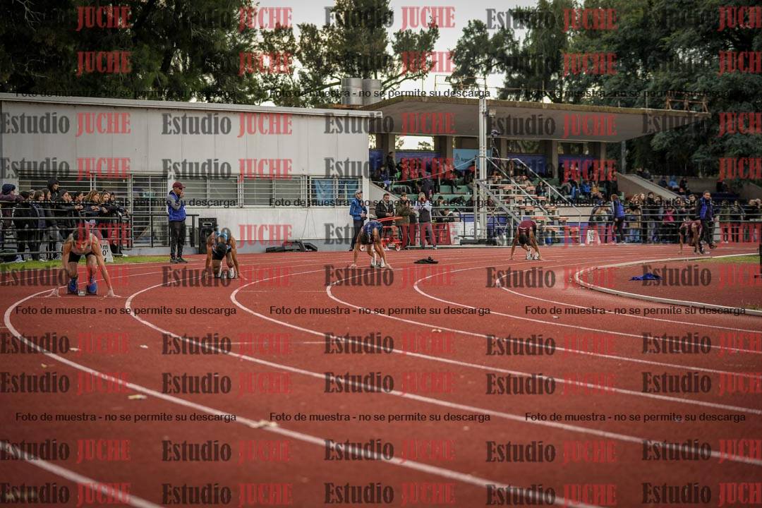 Fotos de los 400 m llanos de varones
