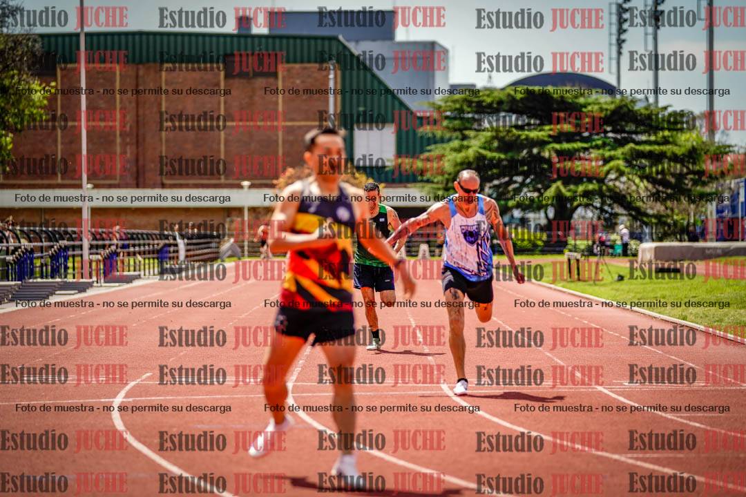 Fotos de los 400 m llanos de varones