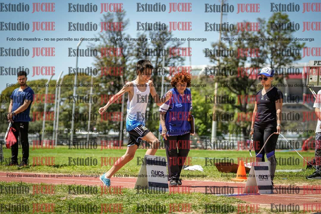 Fotos del salto en largo de varones - (incluye octatlón)