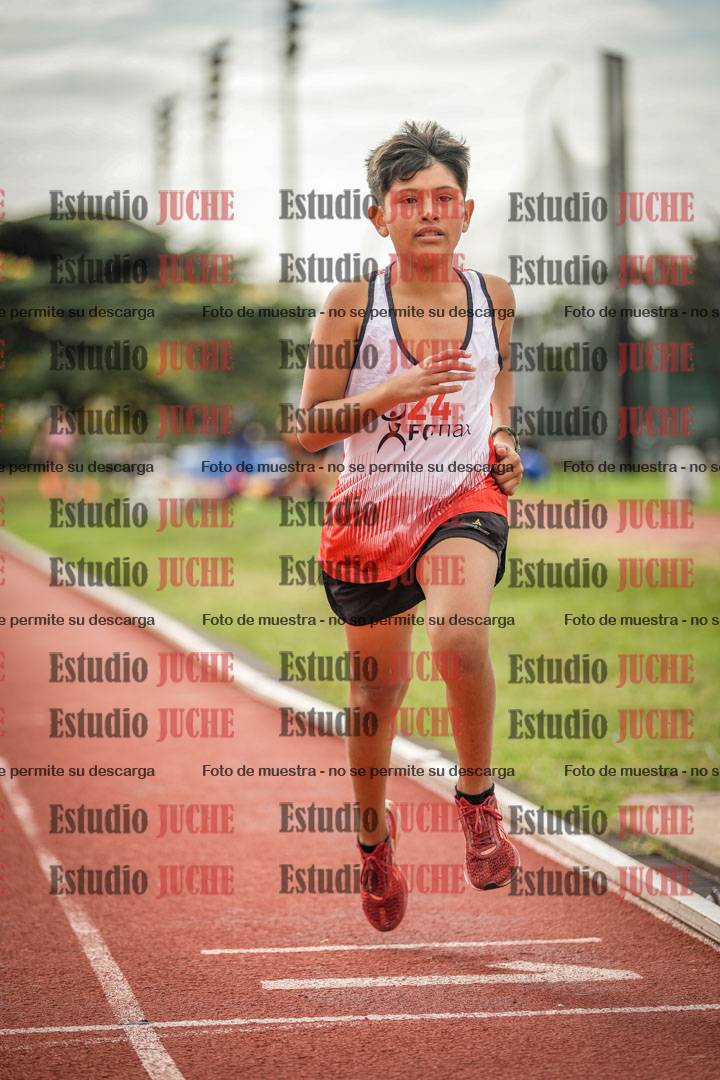 Fotos de los 600 m llanos de varones