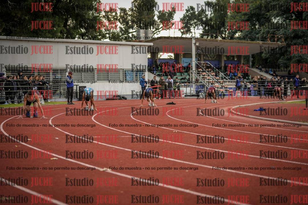 Fotos de los 400 m llanos de varones