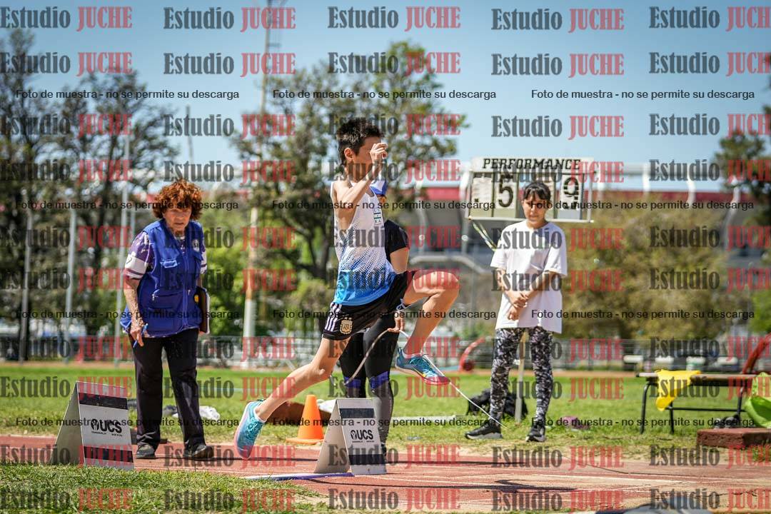 Fotos del salto en largo de varones - (incluye octatlón)
