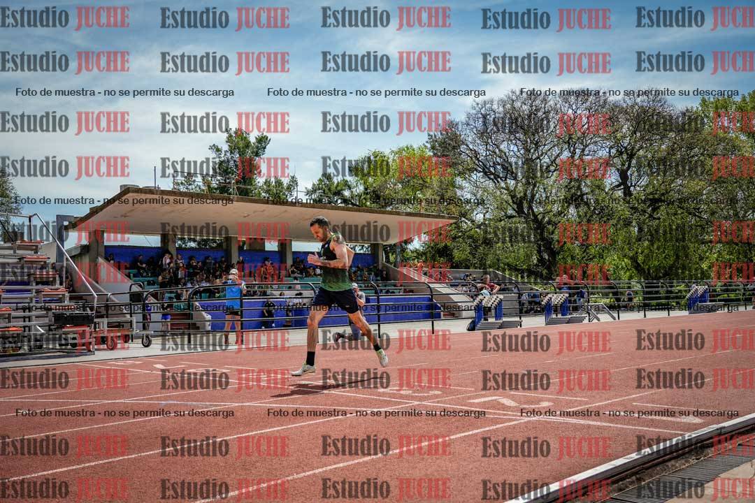 Fotos de los 400 m llanos de varones
