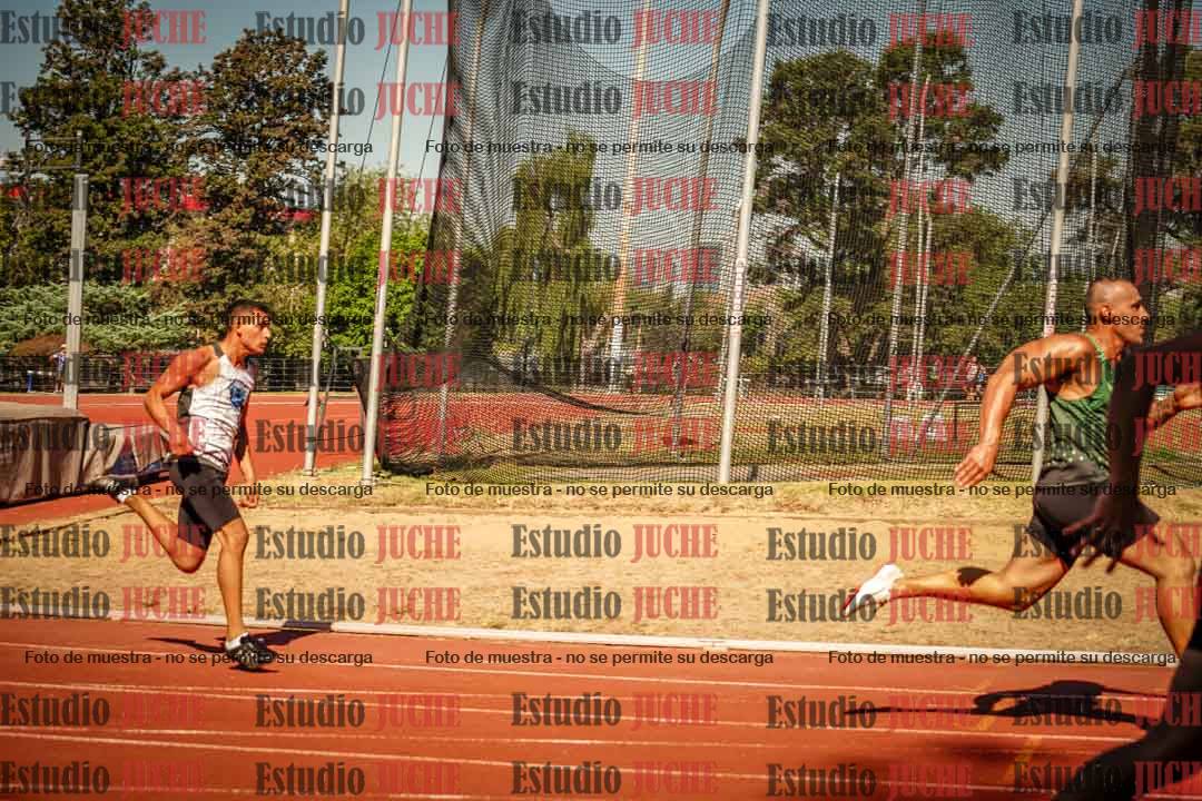 Fotos de los 200 m llanos de varones