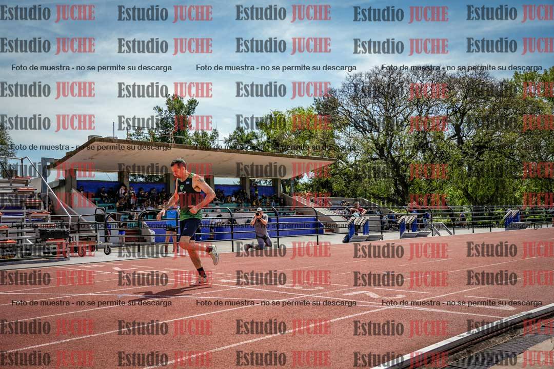 Fotos de los 400 m llanos de varones