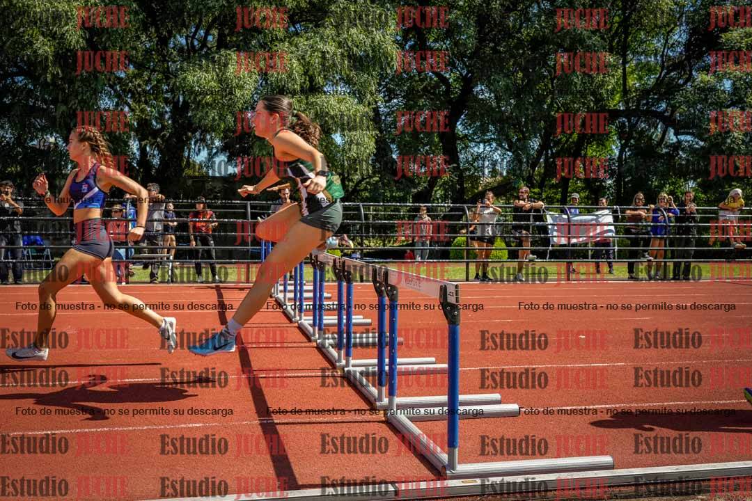 Fotos de los 100 m con vallas de mujeres