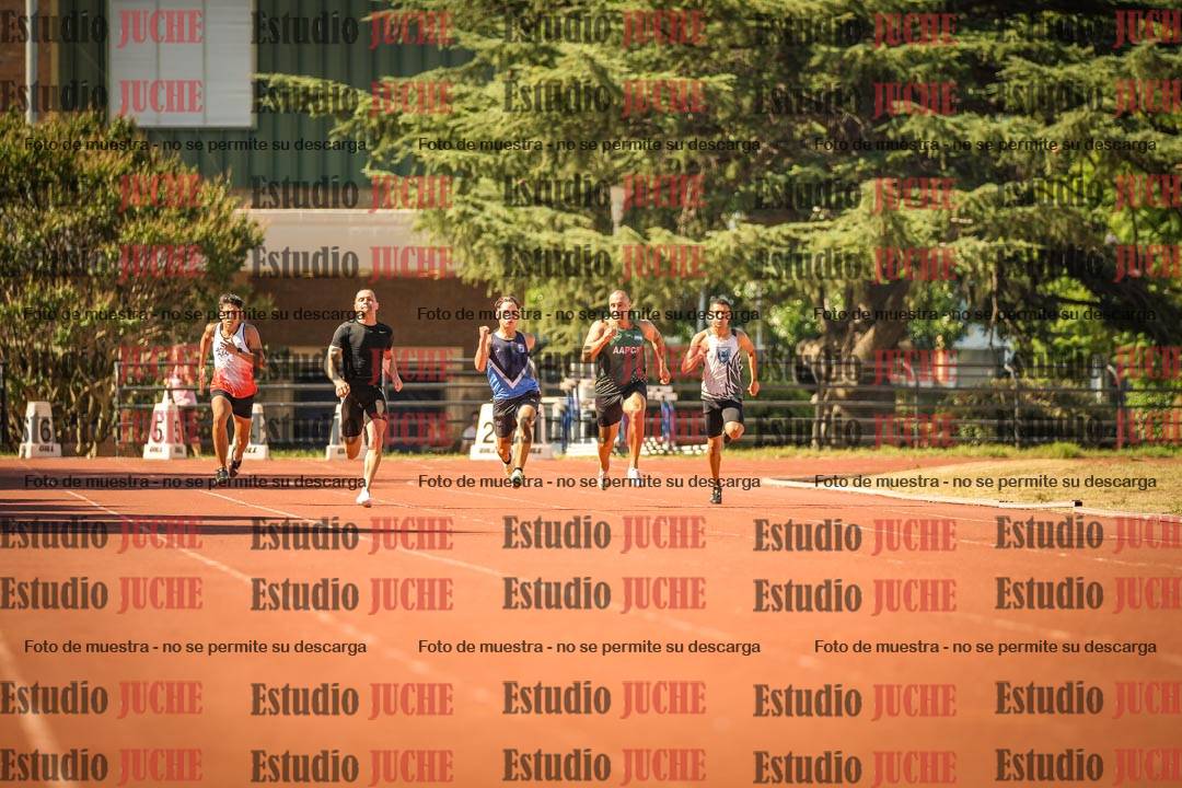 Fotos de los 200 m llanos de varones