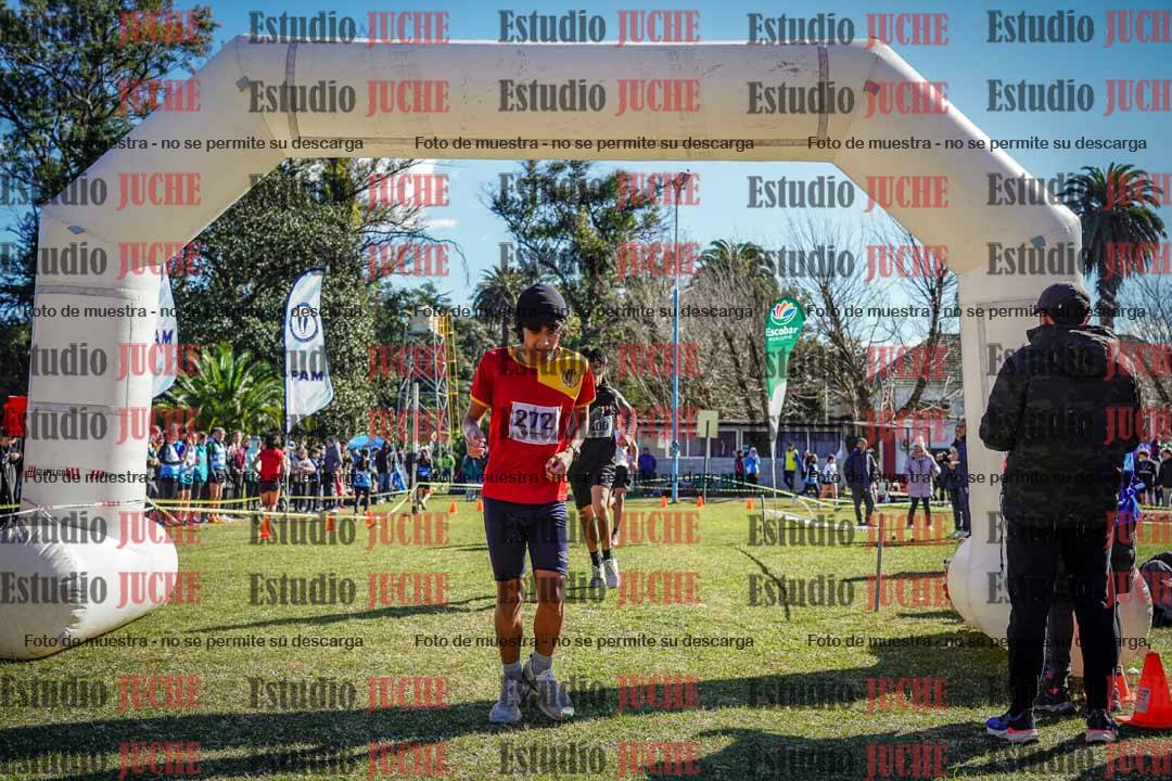 Fotos de la llegada del cross de 2000 m