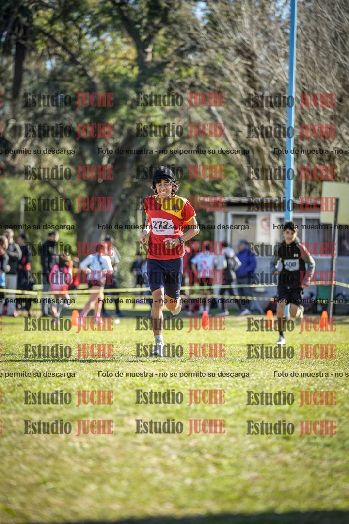 Fotos de la llegada del cross de 2000 m