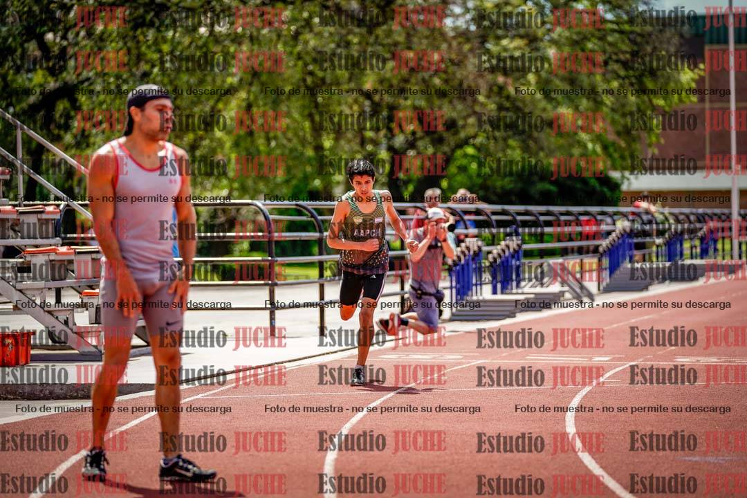 Fotos de los 400 m llanos de varones