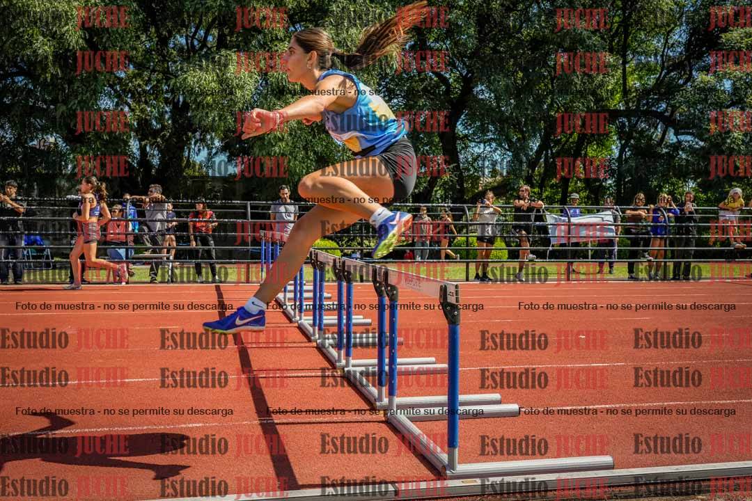 Fotos de los 100 m con vallas de mujeres
