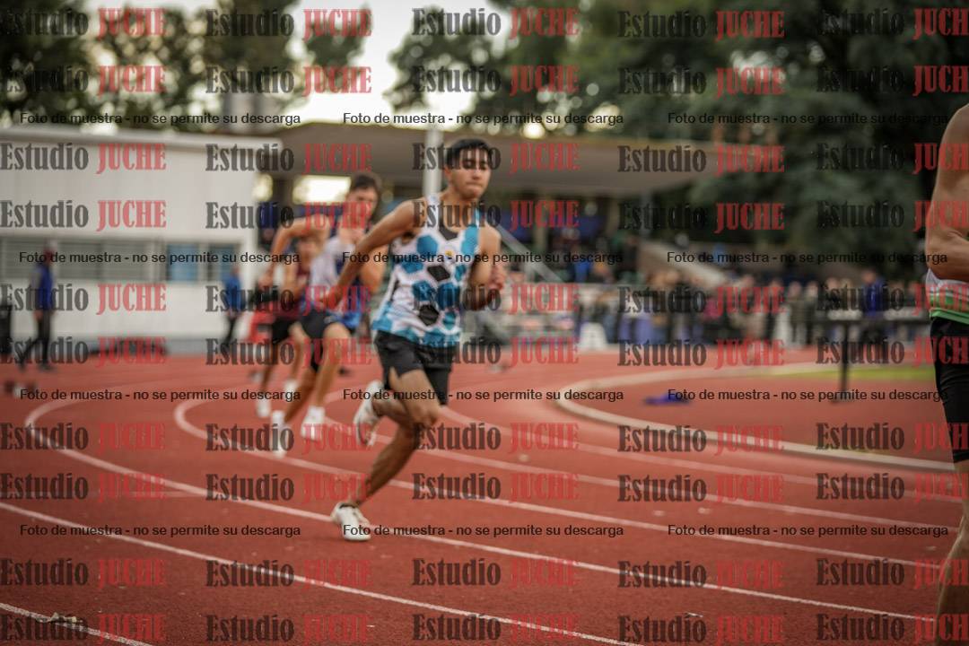 Fotos de los 400 m llanos de varones