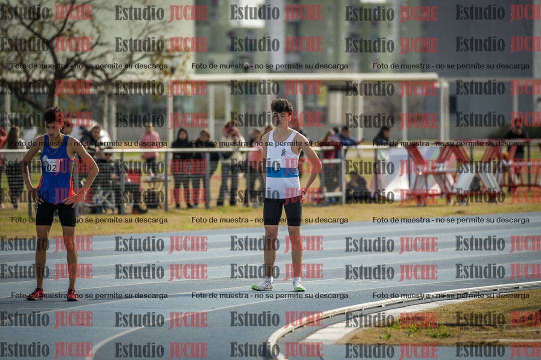 Fotos de los 800 m llanos de varones