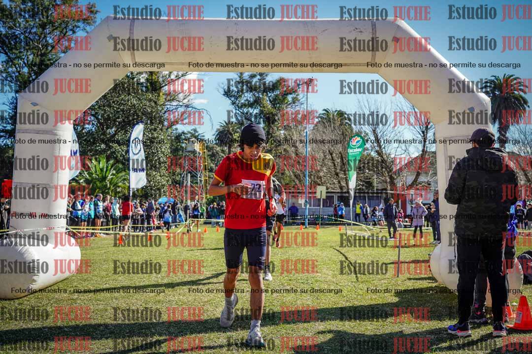 Fotos de la llegada del cross de 2000 m
