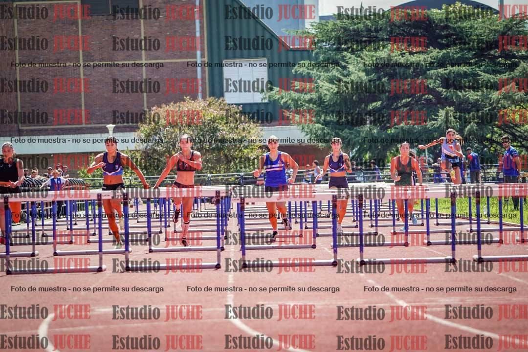 Fotos de los 100 m con vallas de mujeres