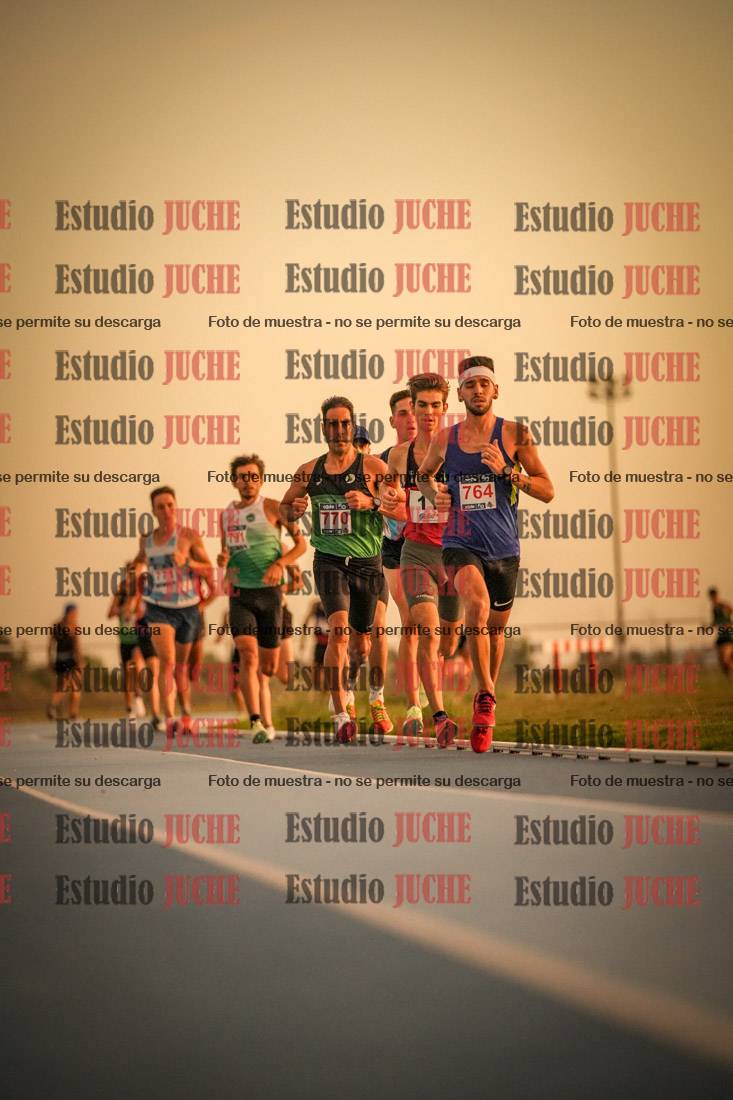 Fotos de los 3000 m llanos de varones