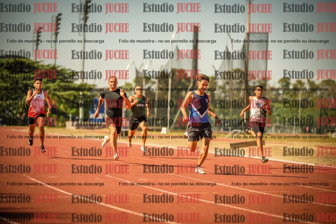Fotos de los 200 m llanos de varones