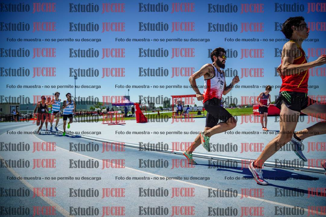 Fotos de los 800 m llanos de varones