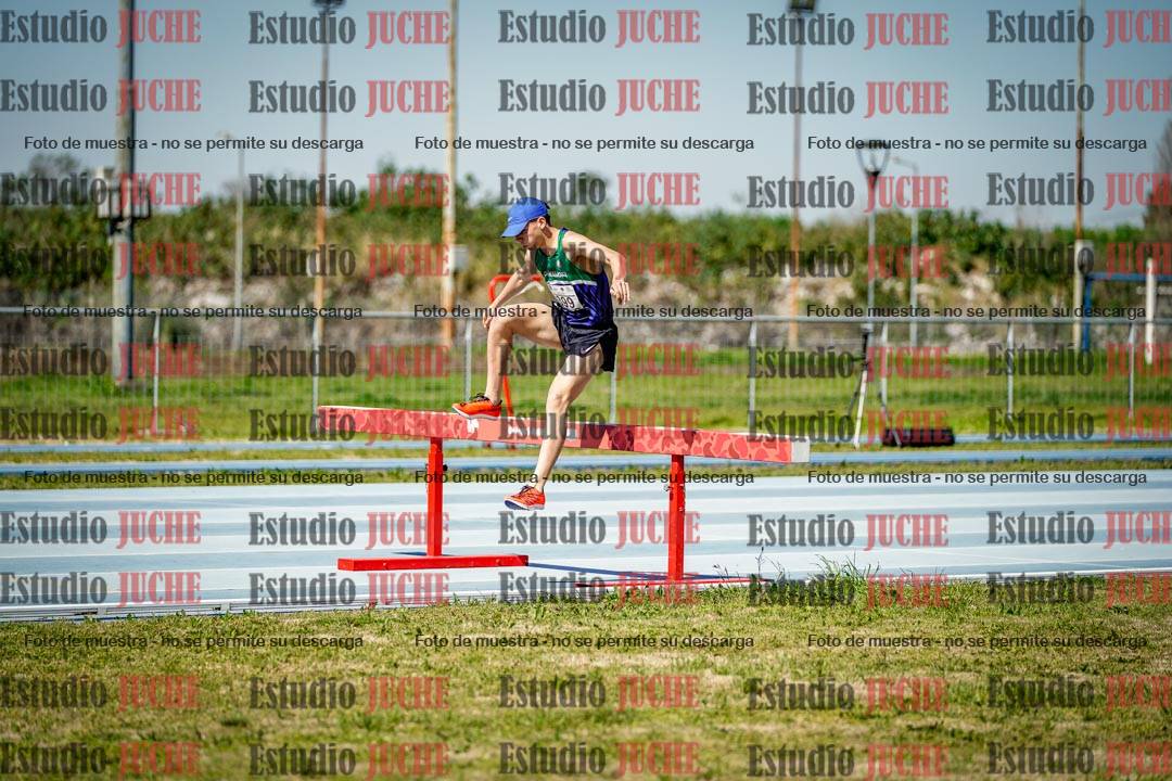 Fotos de los 2000 m con obstáculos de varones