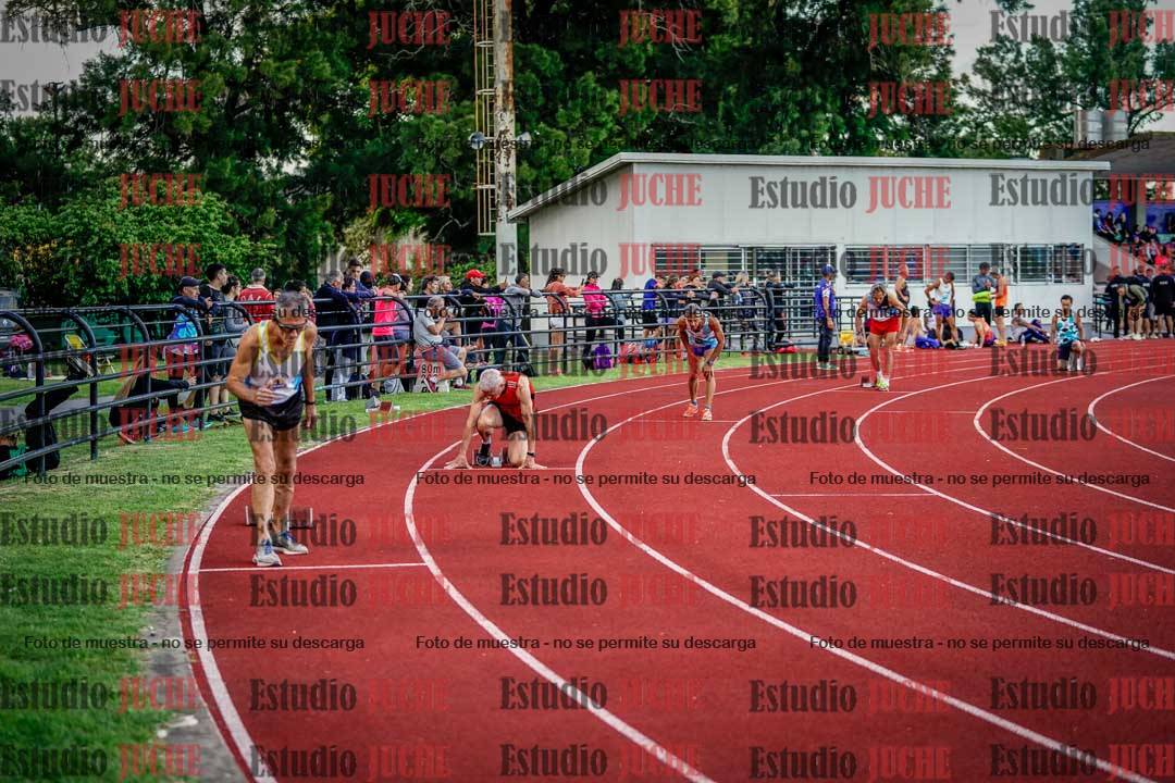 Fotos de los 400 m llanos de varones