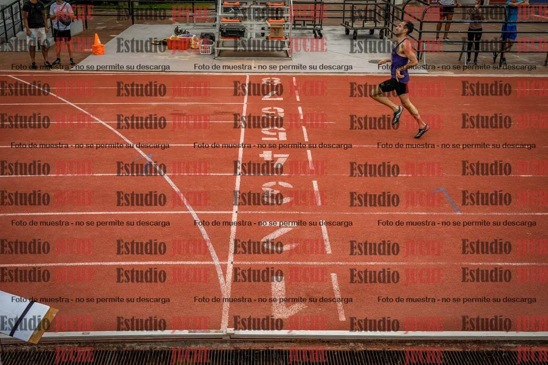 Fotos de los 400 m con vallas de varones