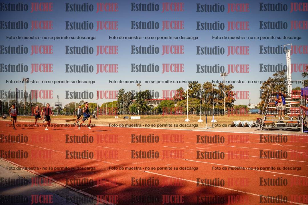 Fotos de los 200 m llanos de varones