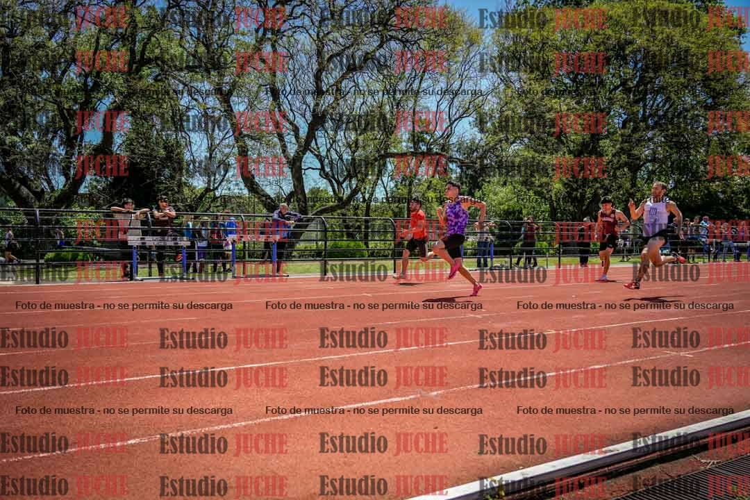 Fotos de los 100 m llanos de varones