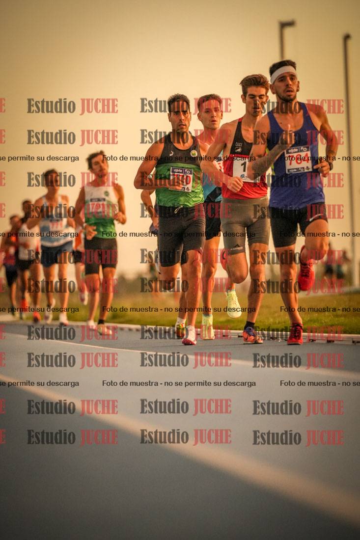 Fotos de los 3000 m llanos de varones