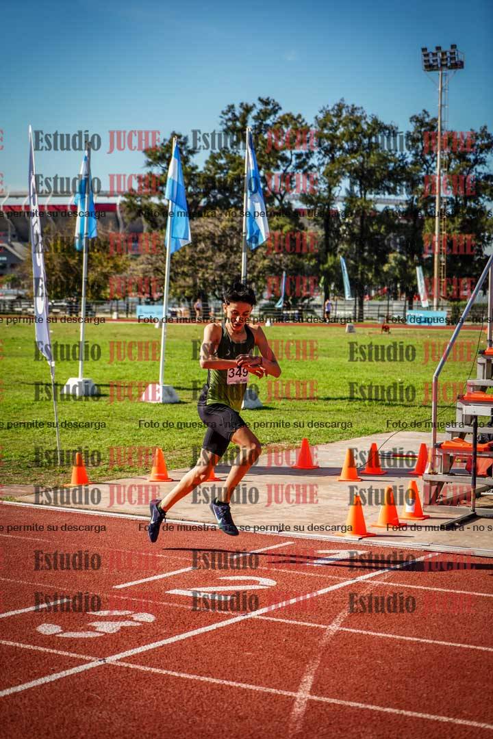 Fotos de los 800 m llanos de varones