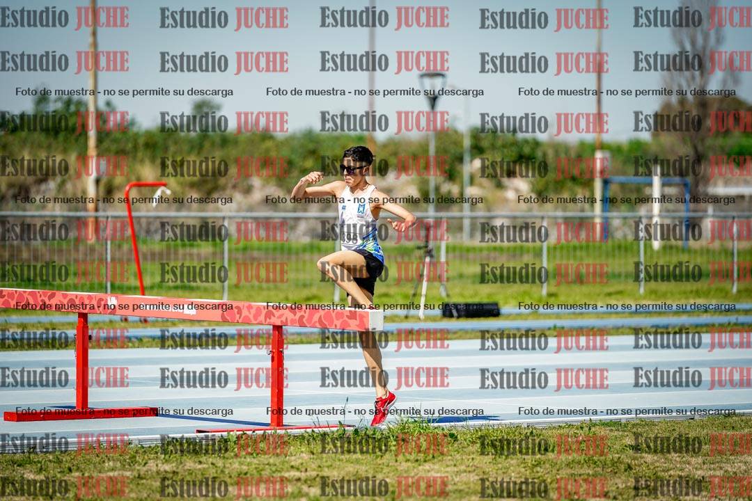 Fotos de los 2000 m con obstáculos de varones