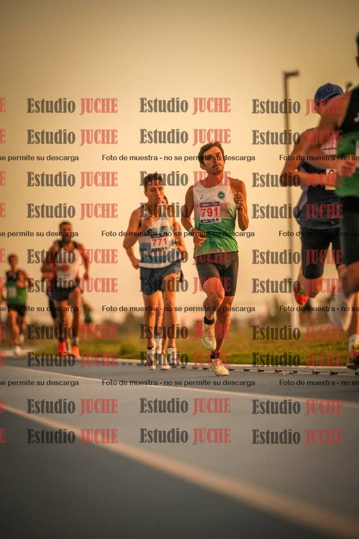 Fotos de los 3000 m llanos de varones
