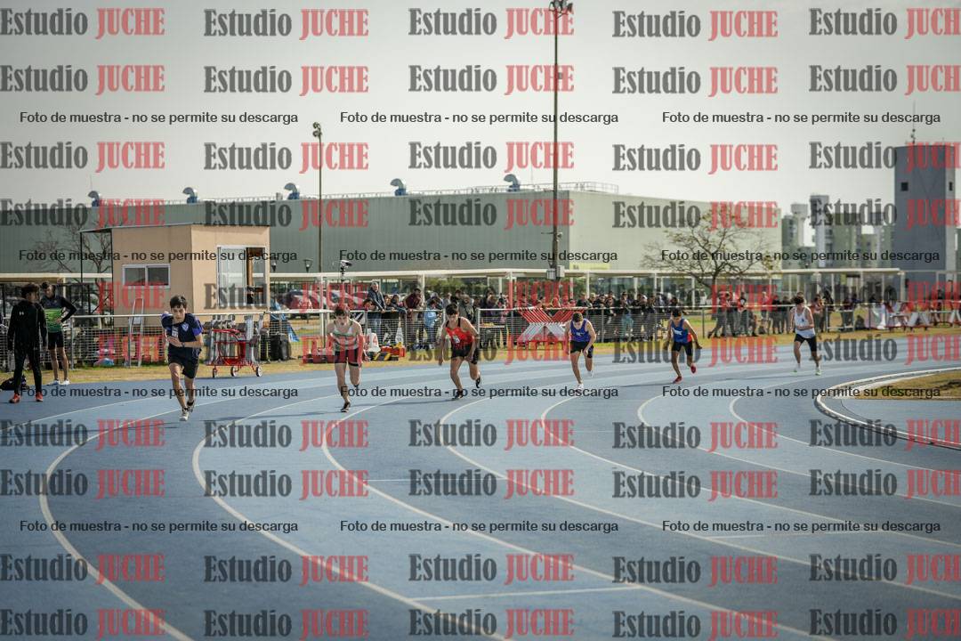 Fotos de los 800 m llanos de varones