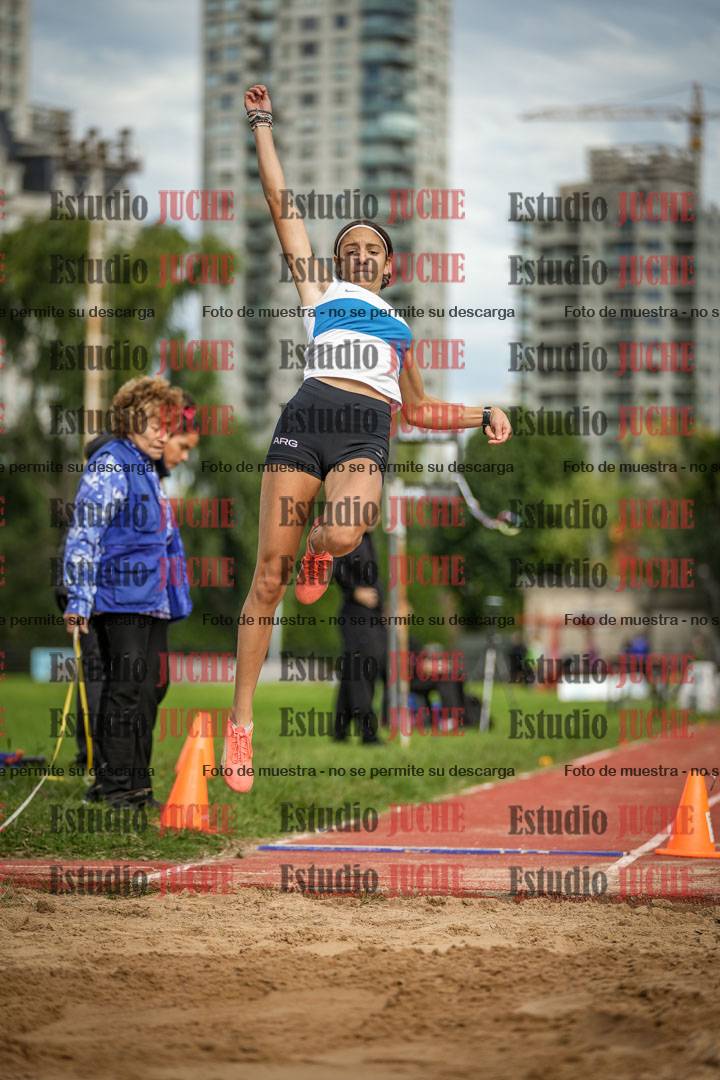 Fotos del salto en largo - mujeres mayores