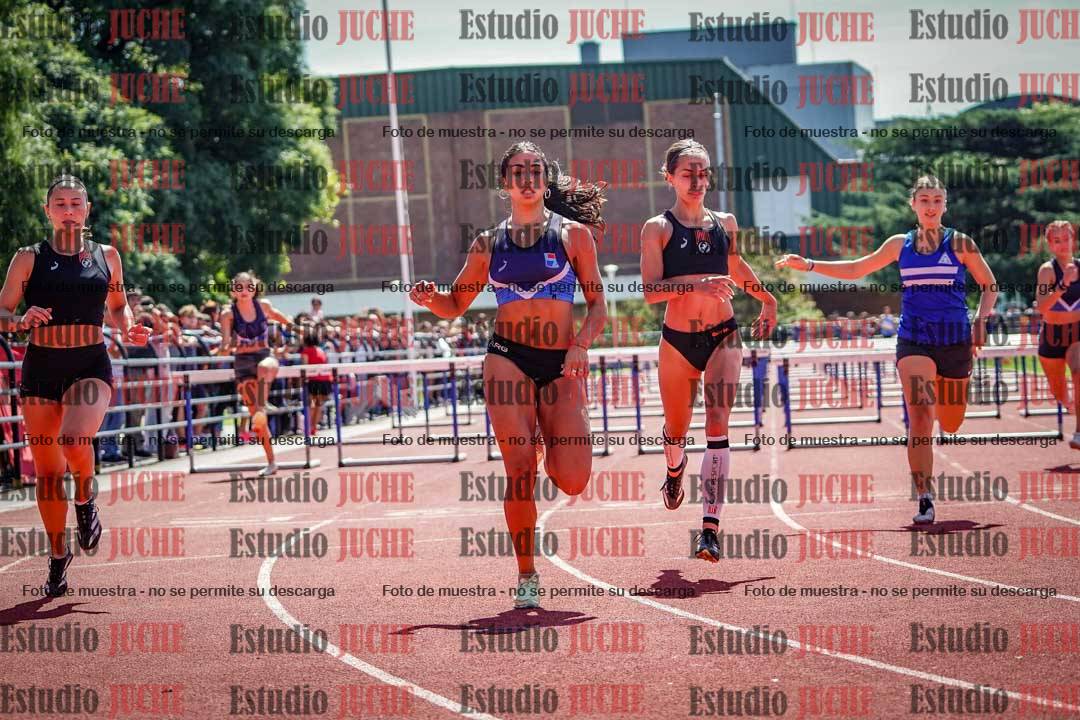 Fotos de los 100 m con vallas de mujeres