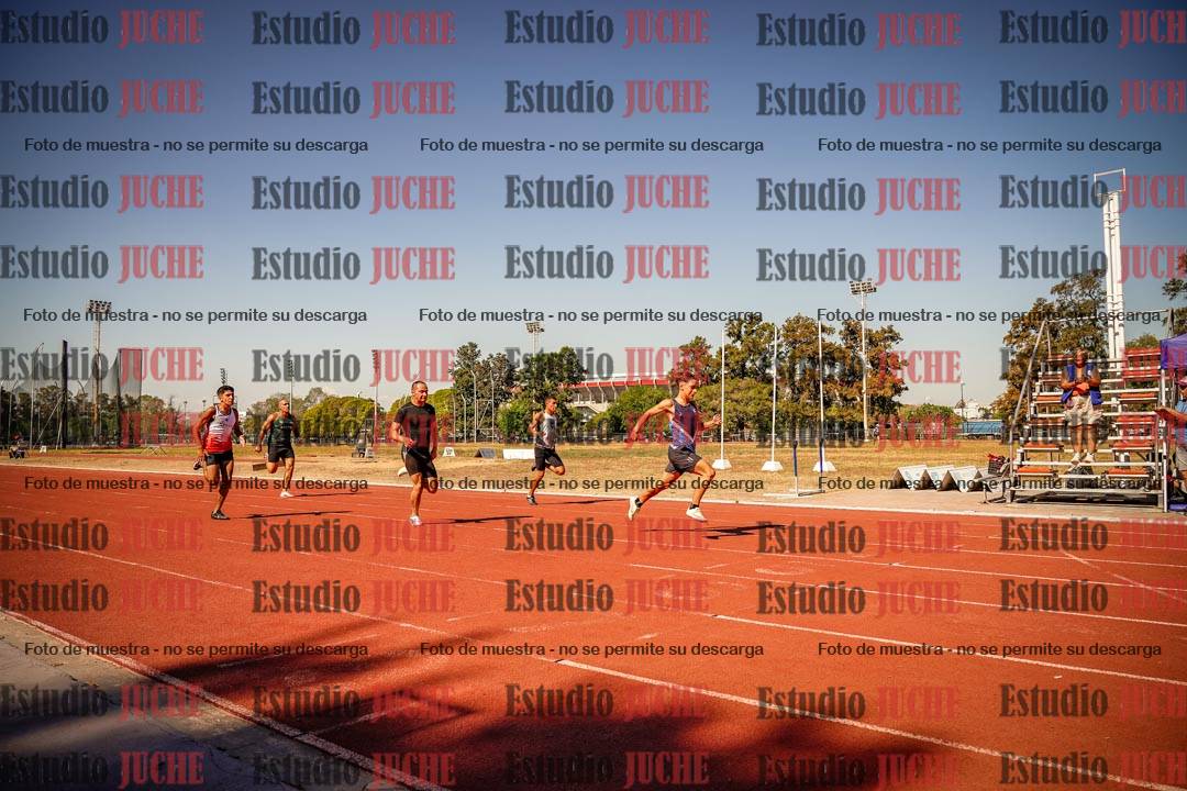 Fotos de los 200 m llanos de varones