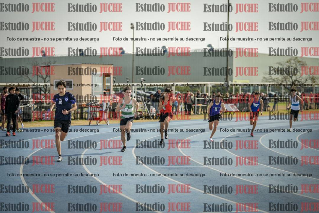 Fotos de los 800 m llanos de varones
