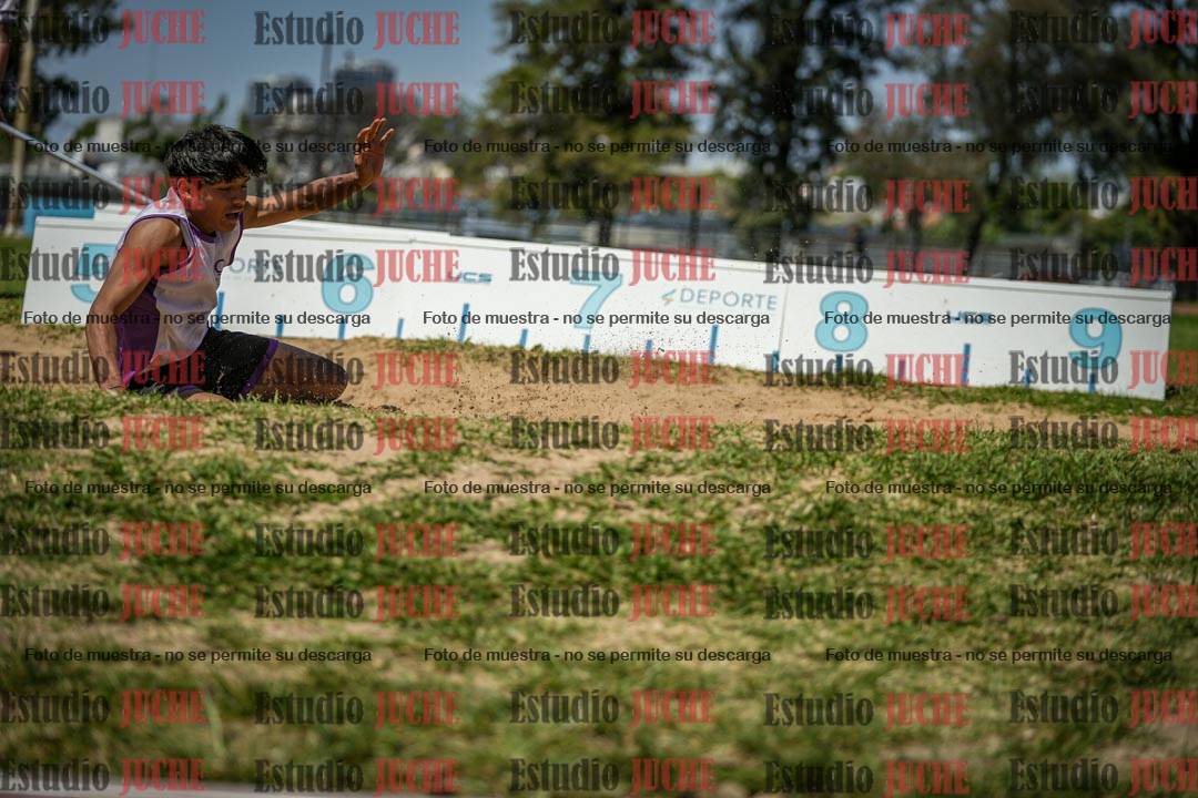 Fotos del salto en largo de varones - (incluye octatlón)