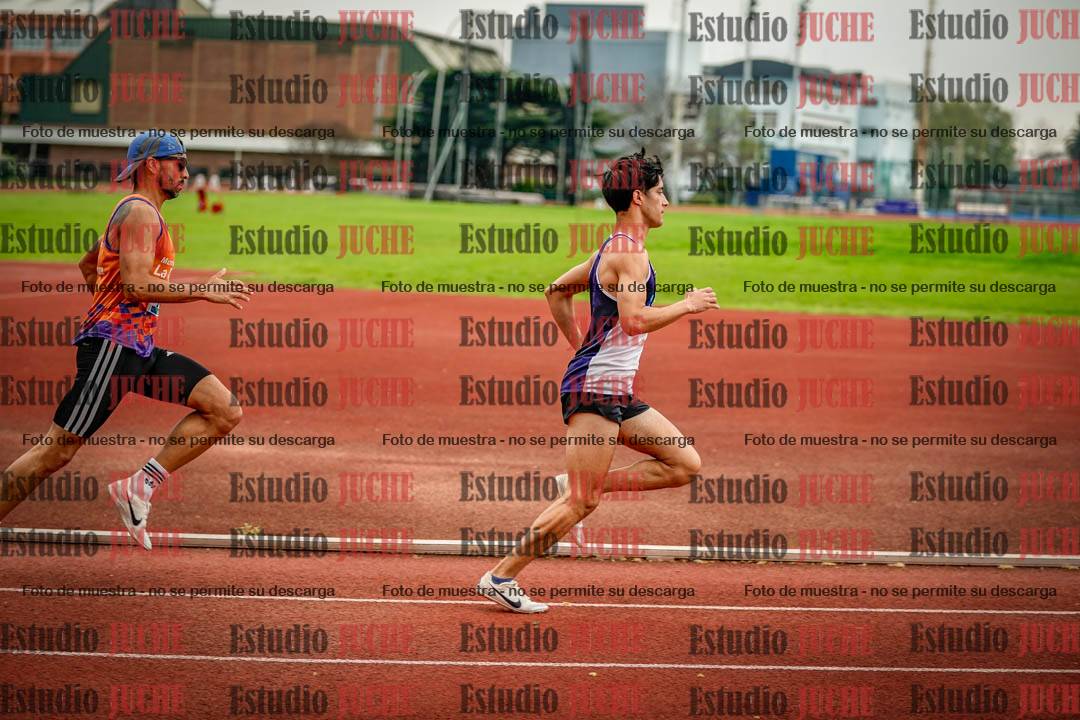 Fotos de los 800 m llanos de varones